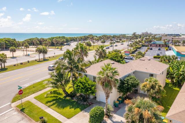 Coconut Cabana - Duplex Delight, Beach-Themed 6BR Retreat with 2 Outdoor Patios & GRILL, Steps from the Sand!