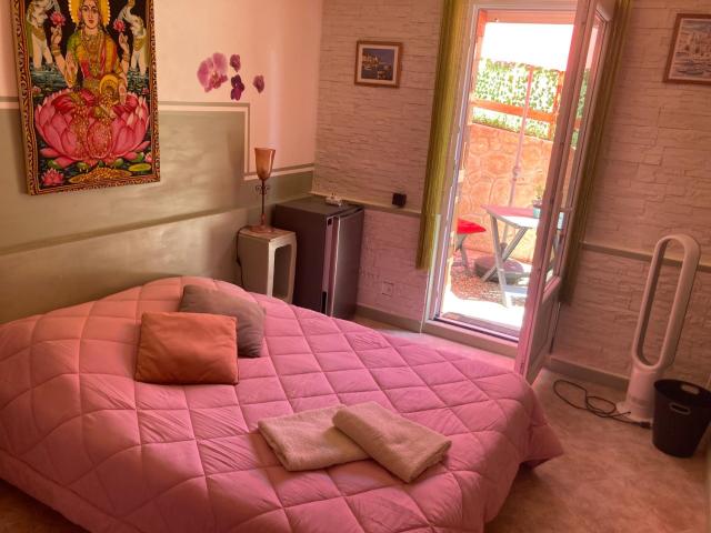 chambre double avec salle de bain privée