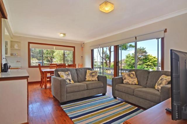 Crystal Waters Beach House - Belle Escapes Jervis Bay