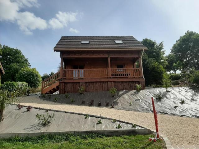 SUPERBE CHALET AVEC PISCINE CHAUFFEE Juillet et Aout