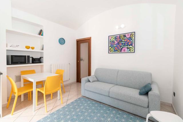 Colourful Flat San Donato