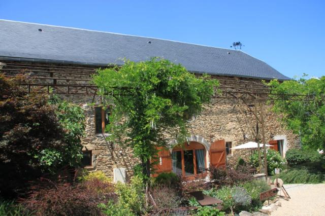 La Vieille Grange avec piscine et jardin