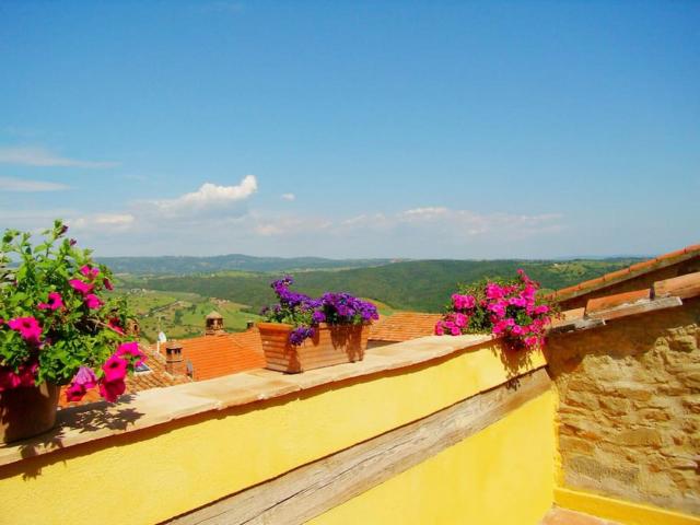 Near the sea big panoramic house 2 terraces in lovely village