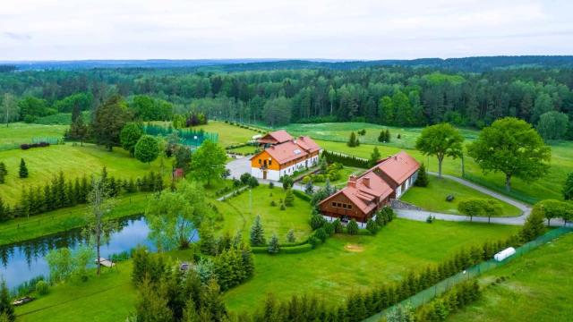 Funaberia -25 hektarowa luksusowa posiadłość z basenem, jacuzzi, sauną, boiskiem wielofunkcyjnym