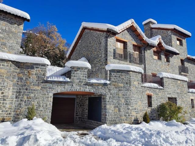 Casa Balcón de Los Pirineos - Gavín Biescas