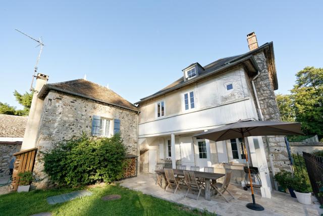 Maison du Passeur du XVIII siècle, classée, Authenticité et Confort avec Jardin et SPA, proche Giverny, 1 heure de Paris