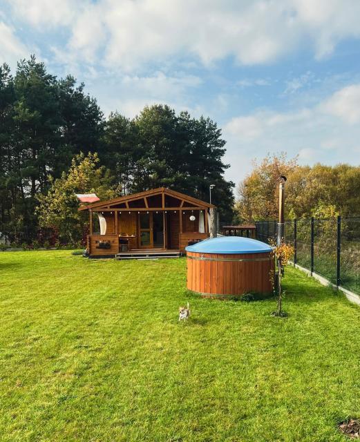 Domek letniskowy z jacuzzi nad rzeką Bzurą