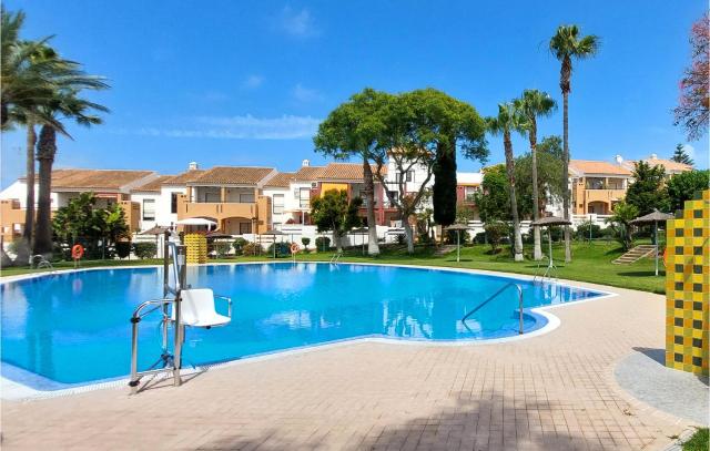 Cozy Apartment In Chiclana De La Frontera