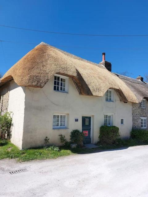 Stable Cottage - Sleeps 6, near Lulworth Cove