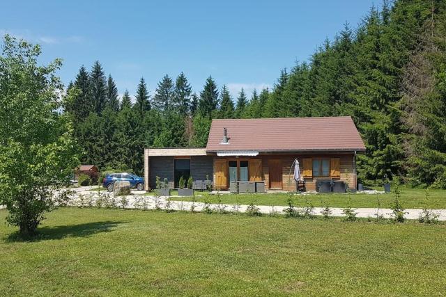 Gîte Jura Mina Chalet au milieu de la nature