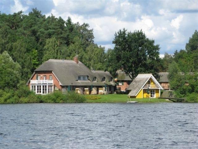 Ferien direkt am Wasser mit Hund