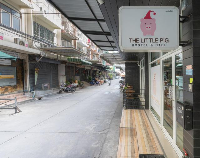 The Little Pig Sukhumvit