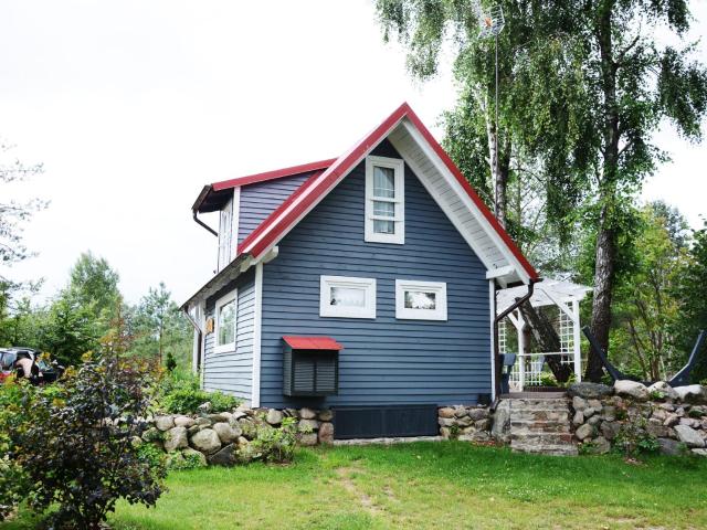 Detached holiday home with garden, Frydrychowo