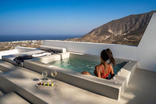 Wonderful Santorini Villa 1 Bedroom Villa Gonia Astonishing Views and Outdoor Jacuzzi Exo Gonia