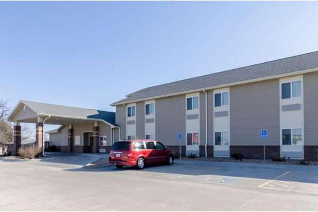 OYO Hotel Park View Inn & Suites Hoisington Near Great Bend