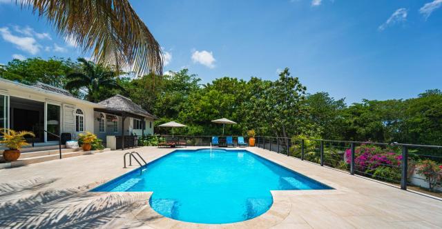 Forever Summer Gorgeous 4BDR Villa with Pool Private Chef