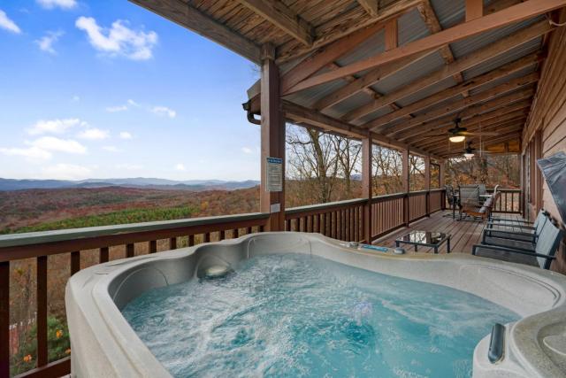 Eagles View Ridge - Gorgeous Views Hot Tub Firepit More