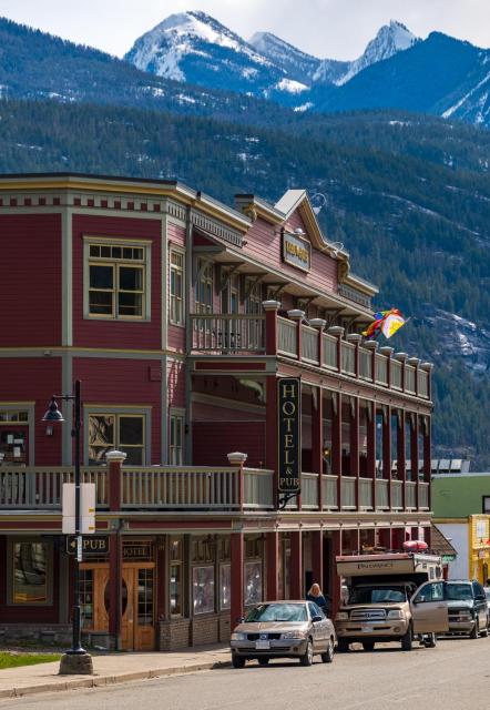 Kaslo Hotel