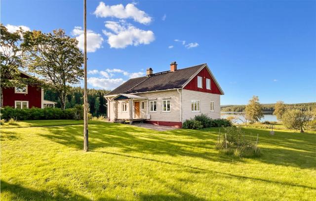 Stunning Home In Klässbol With Kitchen