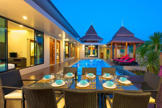 Narintara Private Pool Villas - Free Tuk-Tuk Service to the Beach!