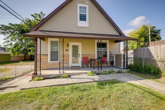 Indianapolis Home with Porch - Close to Mile Square!