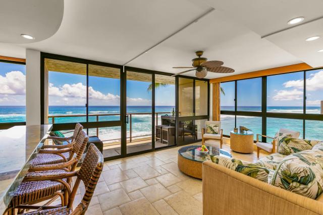 Kuhio Shores 319: Oceanfront in Poipu with A/C!