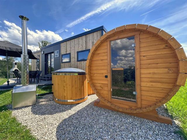 Feriendorf Seeblick - Premium Tinyhouse mit Sauna und Hottub