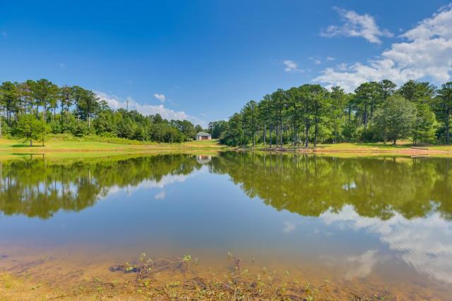 Alabama Retreat with Private Pond, Deck and Pool Table