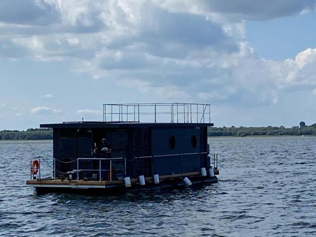 Houseboat Apart M - Wodna Osada