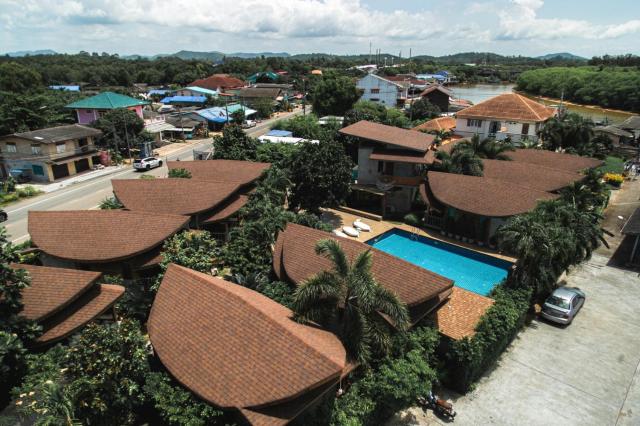 Tique Series Boutique Resort (SHA Extra Plus)