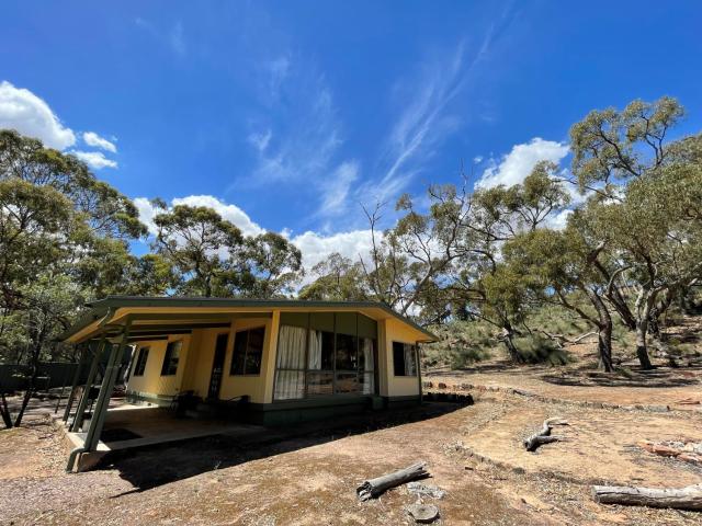 Alligator Lodge - Mount Remarkable National Park