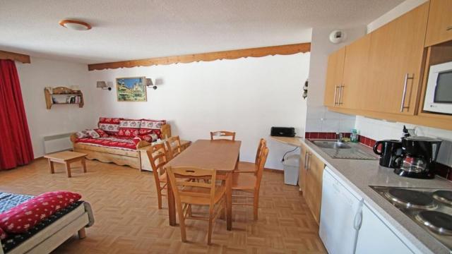 Résidence Les Gentianes - Appartements pour 6 Personnes 894