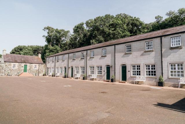 Courtyard Cottages at Ballyscullion Park