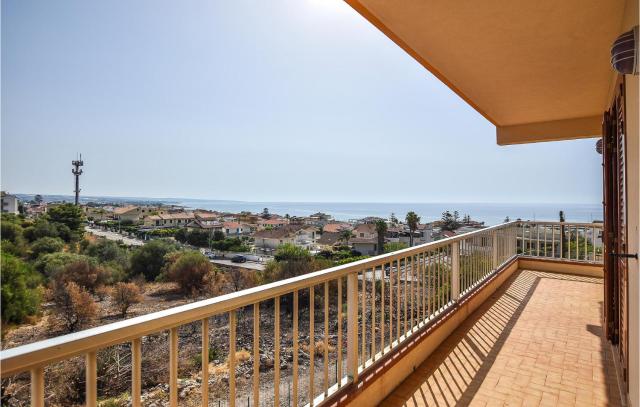 2 Bedroom Gorgeous Apartment In Marina Di Ragusa