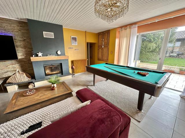 Grande Maison familiale bien équipée avec Billard