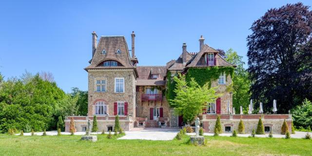 Le Petit Château de Barbizon au Bois du Mée