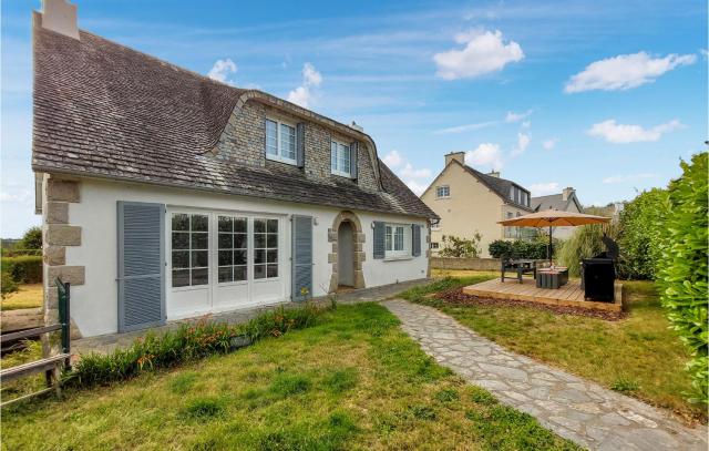 Gorgeous Home In Morlaix With Kitchen