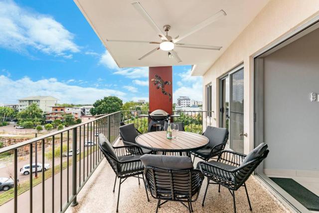 Larrakeyah Grand - Sea View Balcony Haven with Pool