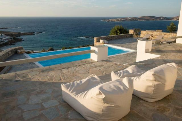 Platinum Paros Villa 3 Bedroom Villa Amazing Sea Views and Pool Access Parikia