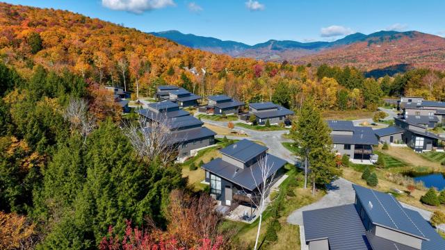 Streamside Lodge