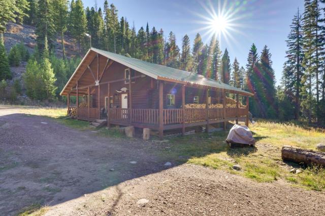 Philipsburg Log Cabin - Direct Bike Park Access!