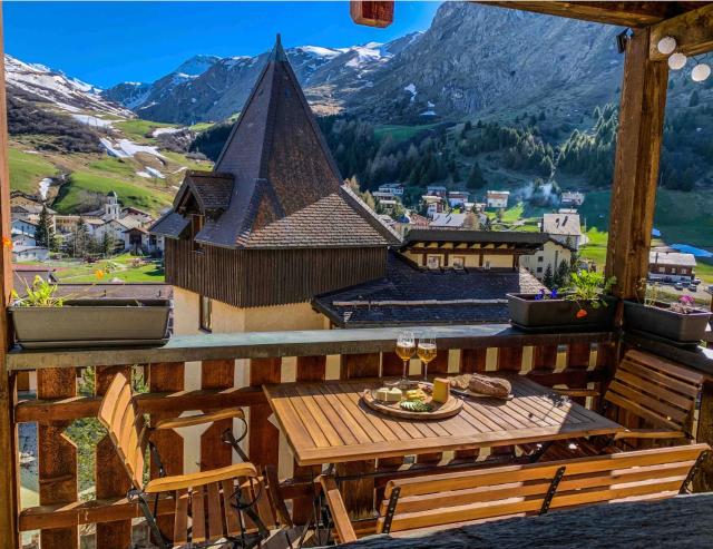 Heimelige Ferienwohnung mit Sicht in die Bergwelt