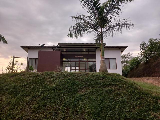 Casa vacacional en Pedro Vicente Maldonado