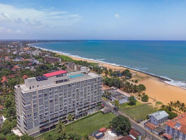 Corundum Breeze Negombo