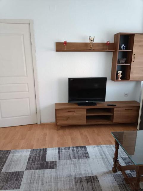 MIA 2 Family Apartment near City Center