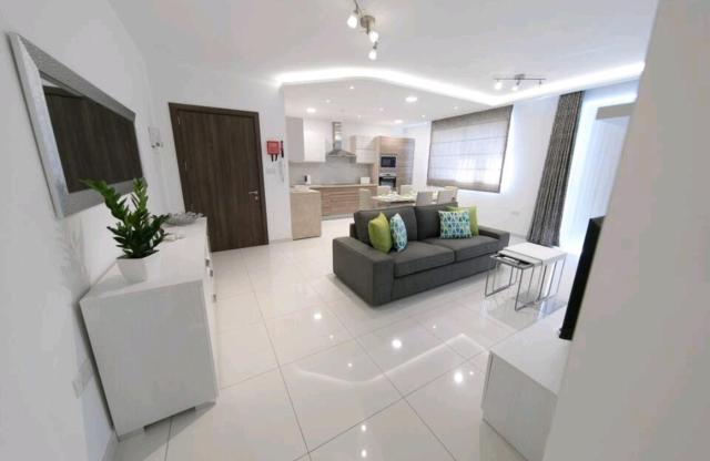 Orion Court 4C Stunning and Luxurious 3 bedroom apartment