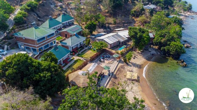 Ndau Lodge