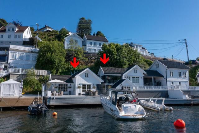 Luxurious Boathouse with Private Dock in the Best Location in Arendal