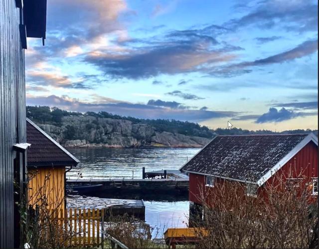 Lunvig - a cosy cottage in idyllic small island near Kristiansand, Søgne