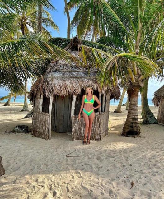 Cabaña tradicional en isla Iguana San blas